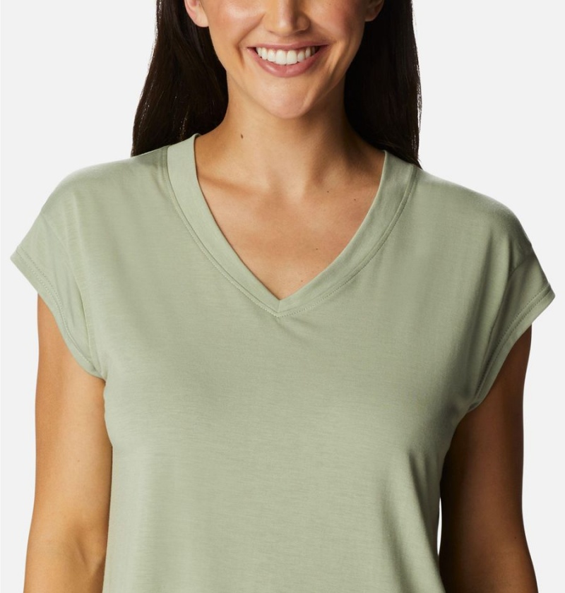 Green Women's Columbia Boundless Beauty T-Shirt | 5309-CZXWR