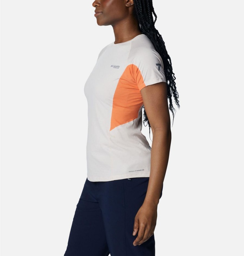 White Women's Columbia Titan Pass Ice Short Sleeve T-Shirt | 6514-KICVJ